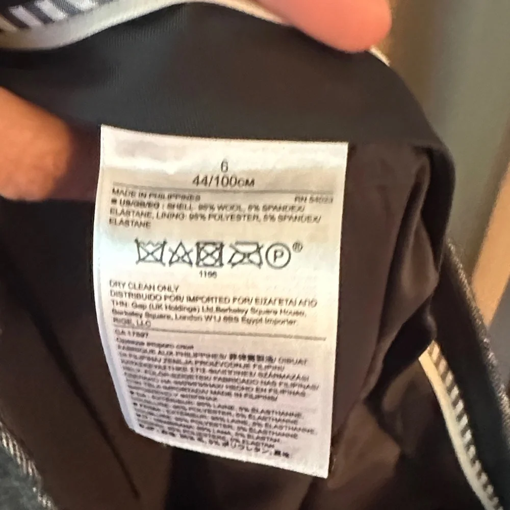 Banana Republic Women's Gray Wool Trousers - Picture 6 of 6